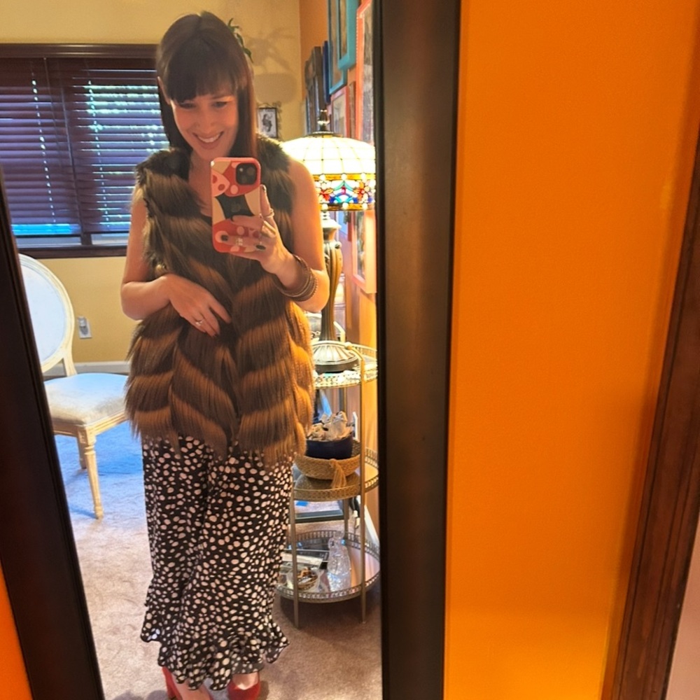 Romeo & Juliet Couture Brown Faux Fur Vest